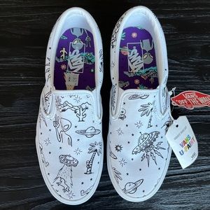 Vans Slip-On Unidentified U-Paint White Skate Shoes. Men Size 8.5/Women 10. NWT
